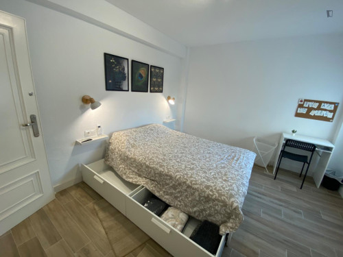 Bright 14m2 double bedroom in Alicante city center - Gallery - 7