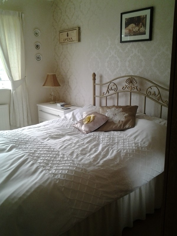 Bedroom (Full Room) - 1