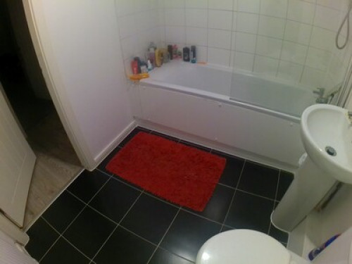 Single bedroom in apartment