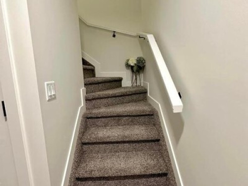 New and quiet room basement suite - Gallery - 15