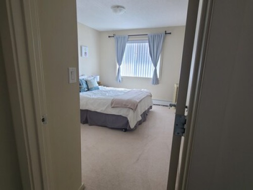 Comfortable Room in SE Edmonton