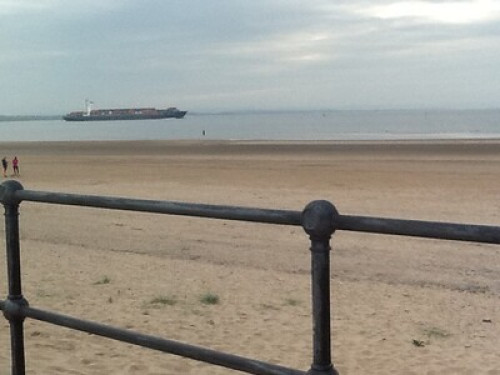 room-in-sunny-apartment-near-beach-liverpool-78099563920240815042047AM