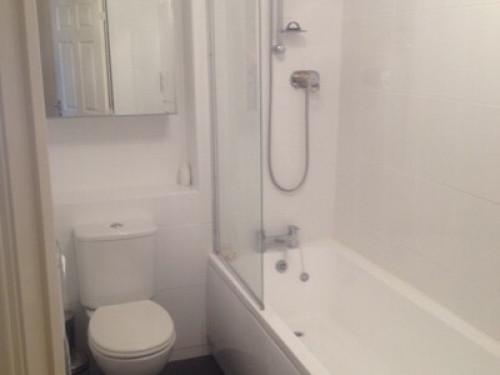 welcoming-warm-and-friendly-home-manchester-106876935520240815042130AM