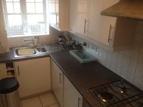 welcoming-warm-and-friendly-home-manchester-146382049620240815042128AM