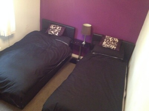 welcoming-warm-and-friendly-home-manchester-173240483120240815042125AM