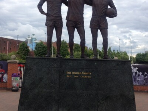 welcoming-warm-and-friendly-home-manchester-209021127420240815042136AM