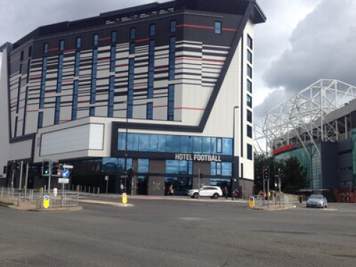 welcoming-warm-and-friendly-home-manchester-43142025020240815042140AM