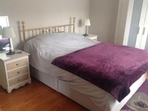 Self contained en suit bedroom