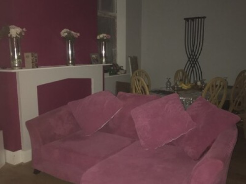 lovely-family-home-manchester-130475665920240815042255AM