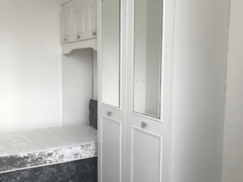 lovely-family-home-manchester-70514061320240815042256AM