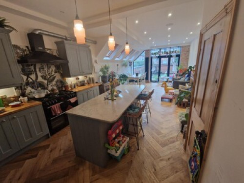 Bright Double Room with Garden View