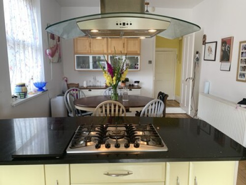 friendly-comfortable-clean-home-liverpool-124840487820240815042807AM