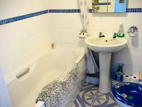 friendly-comfortable-clean-home-liverpool-22240102620240815042803AM