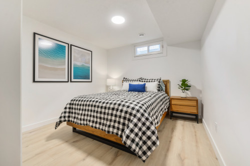 Luxurious Basement Suite