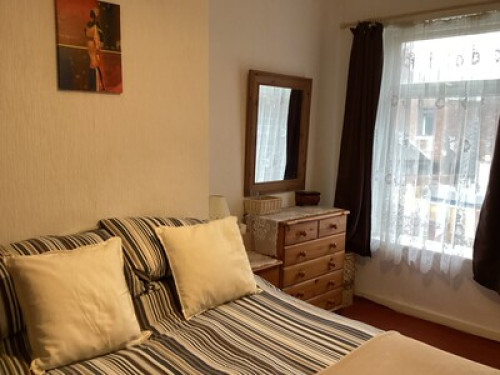 baby-bedsit-manchester-78592254920240815042940AM
