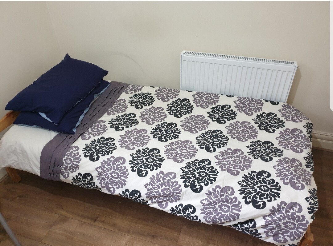 Cosy Single Small  Room  In Bradford (Full Room) - 1