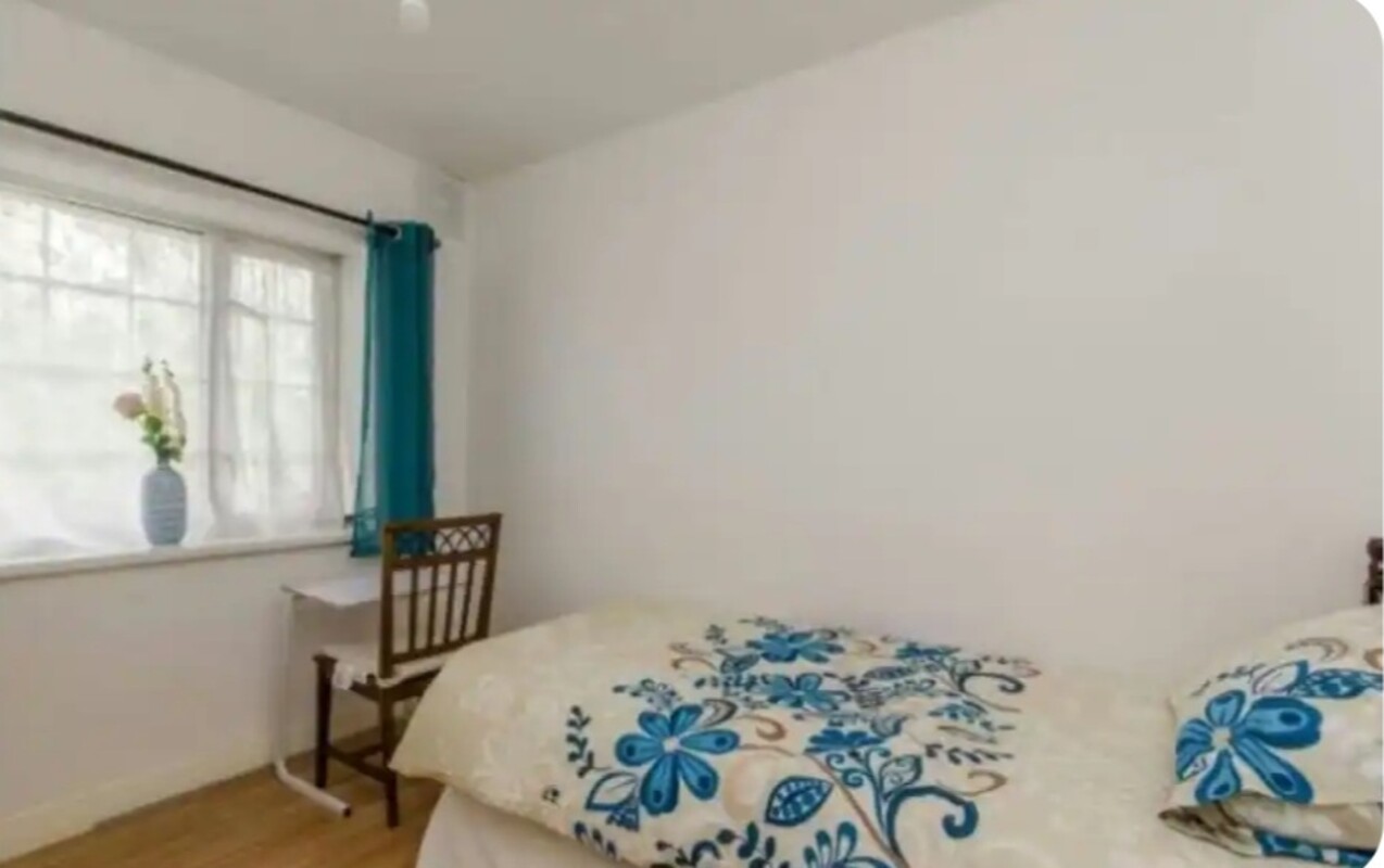 Single Room For Female In London (Full Room) - 1