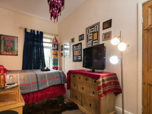 Bradford home from home! - Gallery - 12