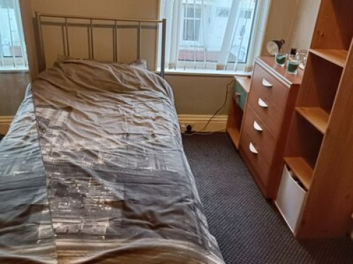 2 Bedrooms In Large Blackpool House - Gallery - 9
