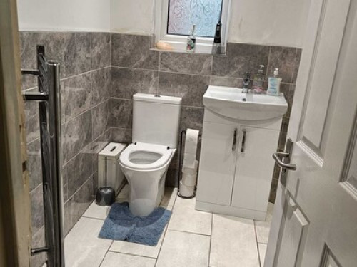 2 Bedrooms In Large Blackpool House - Gallery - 6