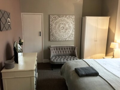 Beautiful English Home from Home