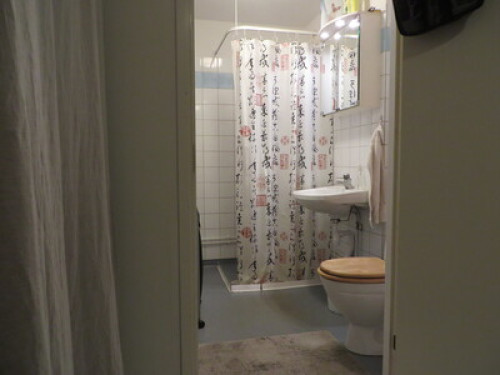 Spacious room with walk-in closet