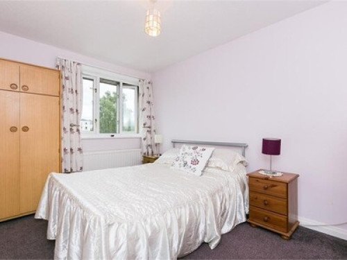 large-single-room-edinburgh-58556688820240815044607AM