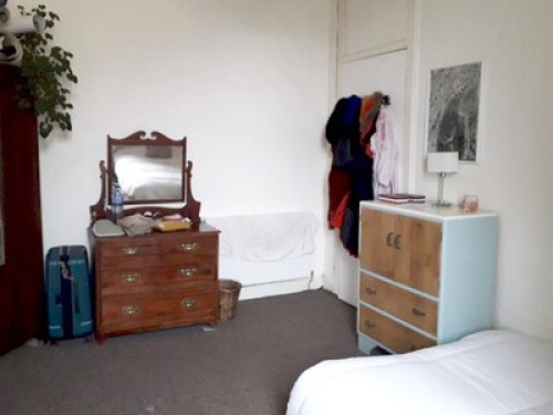 Bright & cosy room in vibrant area - Gallery - 4
