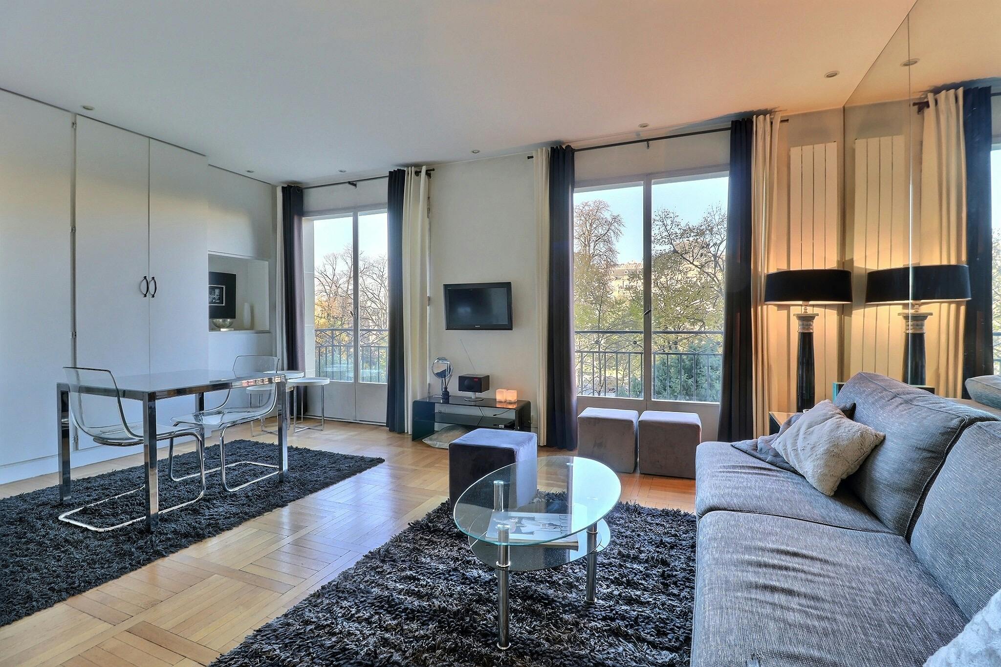  Entire Place  -  Avenue Foch, Paris  - Gallery -  1