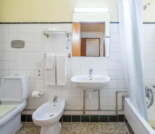 Room for rent in São João da Madeira - Room 209