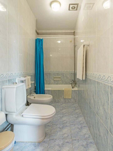 Room for rent in São João da Madeira - Room 202