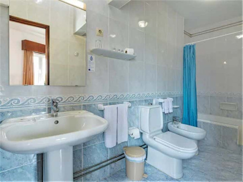 Room for rent in São João da Madeira - Room 202