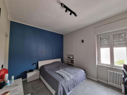 Stanza 2 in Via Sestriere 24