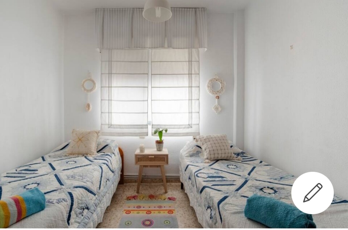 Room With Lock. Two Beds. Pool. Center And Beach Nearby.(Full Room) - 1