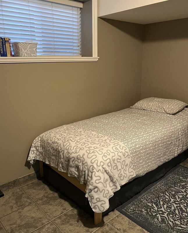  Bedroom 1(Full Room)  -  Perfect location   - Gallery -  1