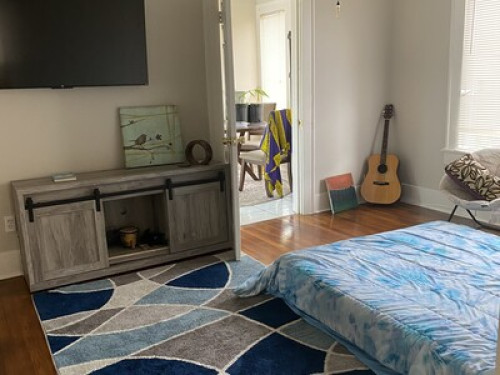 Quiet Urban Stay 
