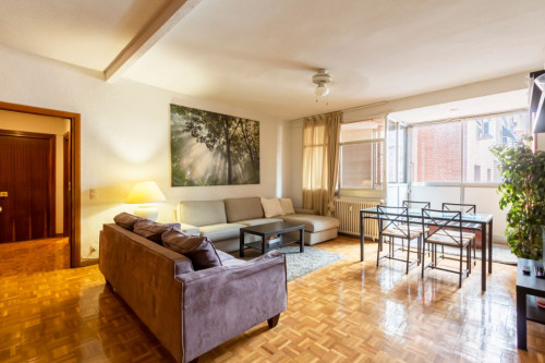 C/Rafael Herrera, 3 6ºC, Habitación 4