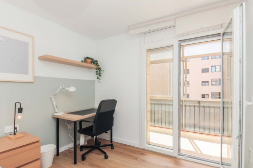 H1 - Av. President Companys 28, Es 1, 3º puerta 2 - (5H2B), AG, R
