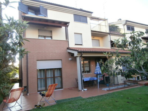 Happy caring hosts Arezzo