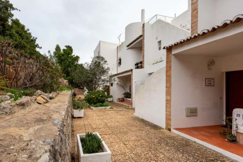 Cosy studio w/parking and garden