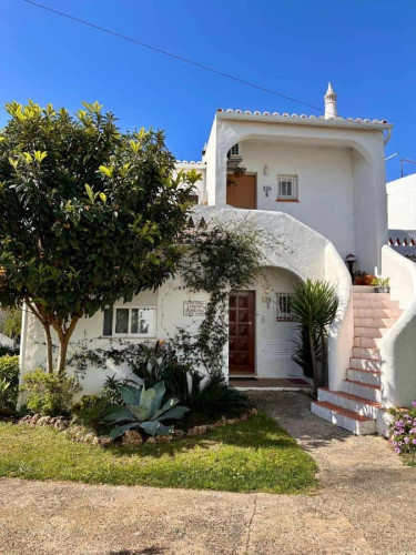 Amazing Vila for rent in Porches