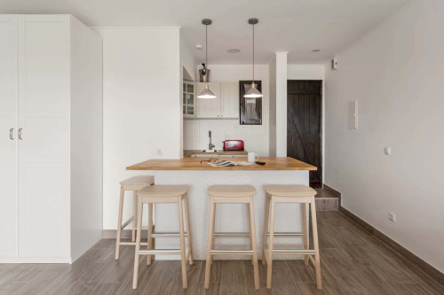 Superb studio w/ patio in Faro