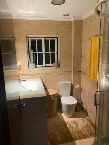 Charming and spacious 3 bedroom home (pets allowed) - Gallery - 12
