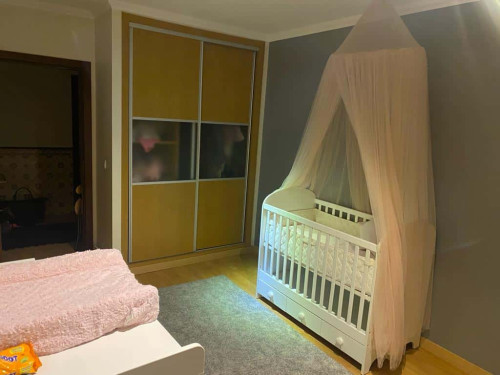 Charming and spacious 3 bedroom home (pets allowed)