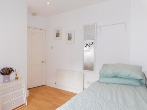 Cosy Room by the Canal - Gallery - 11