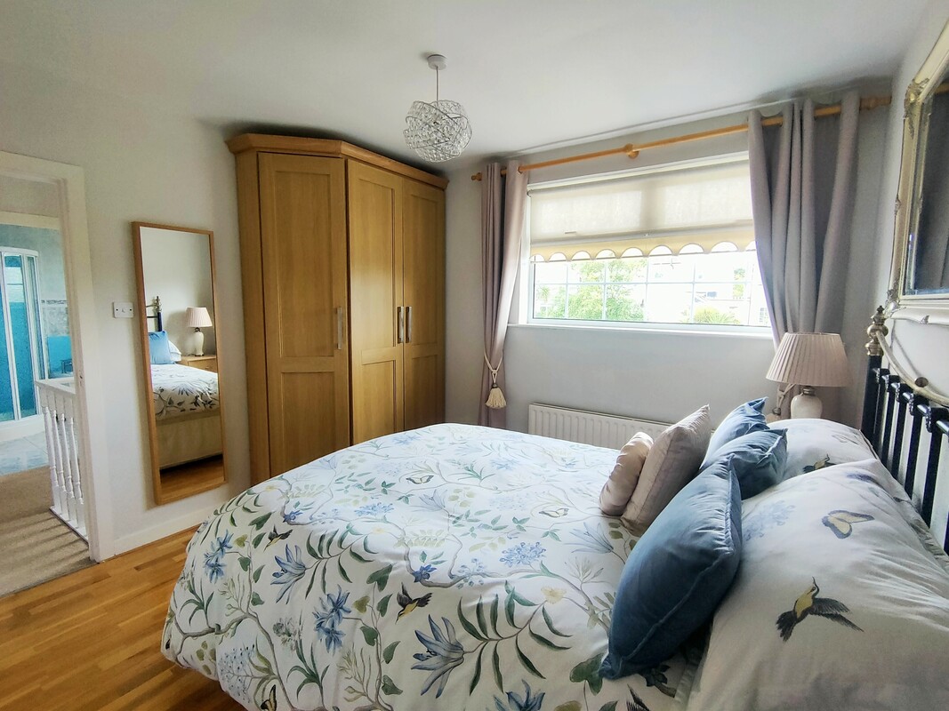 Double Bedroom(Single Bed) - 1