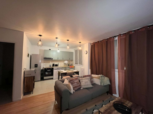 Chambre dans un appartement de 3 chambres