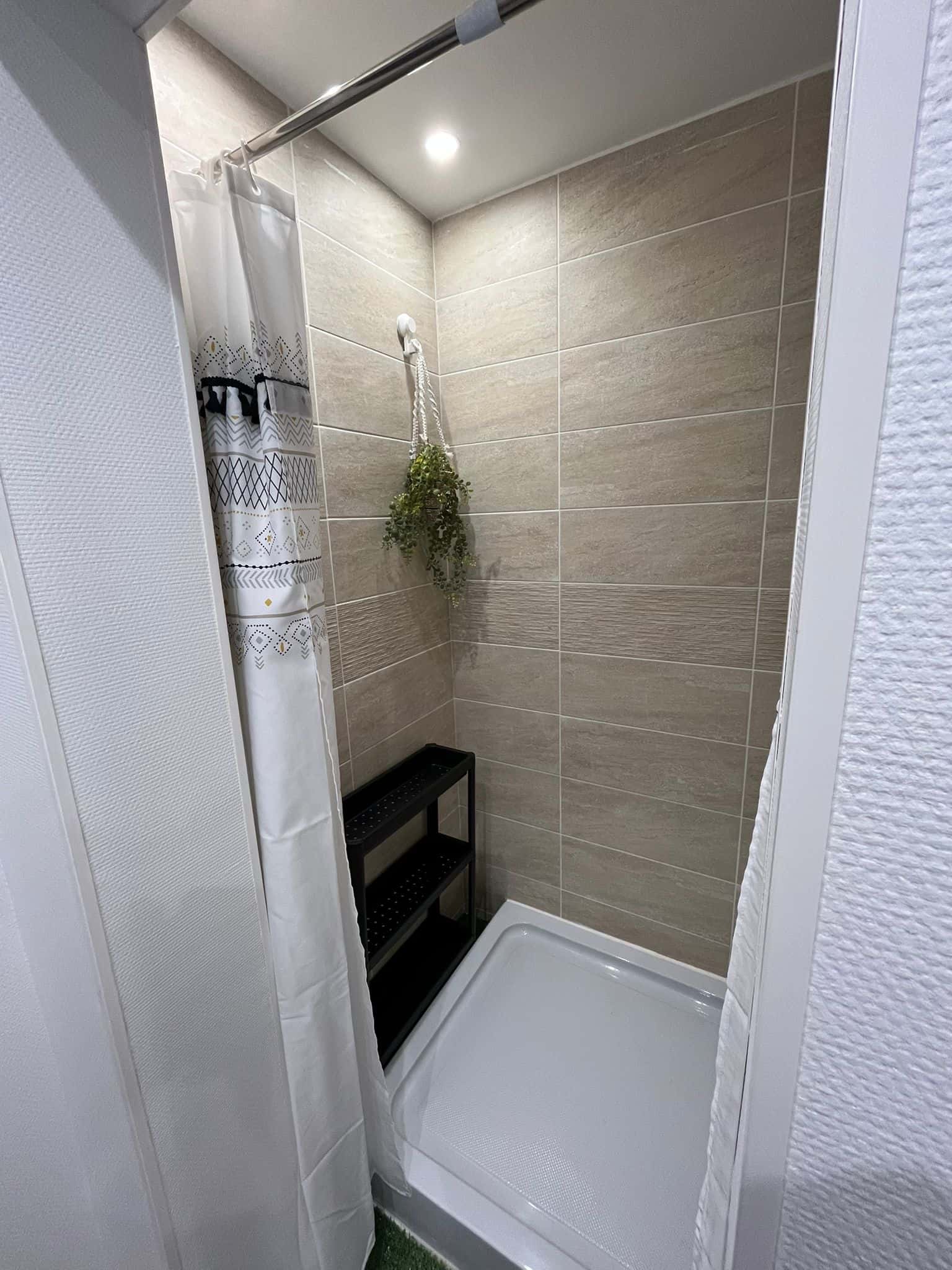  3 Bedrooms - 2 Bathrooms  -  Chambre dans un appartement de 3 chambres  - Gallery -  14