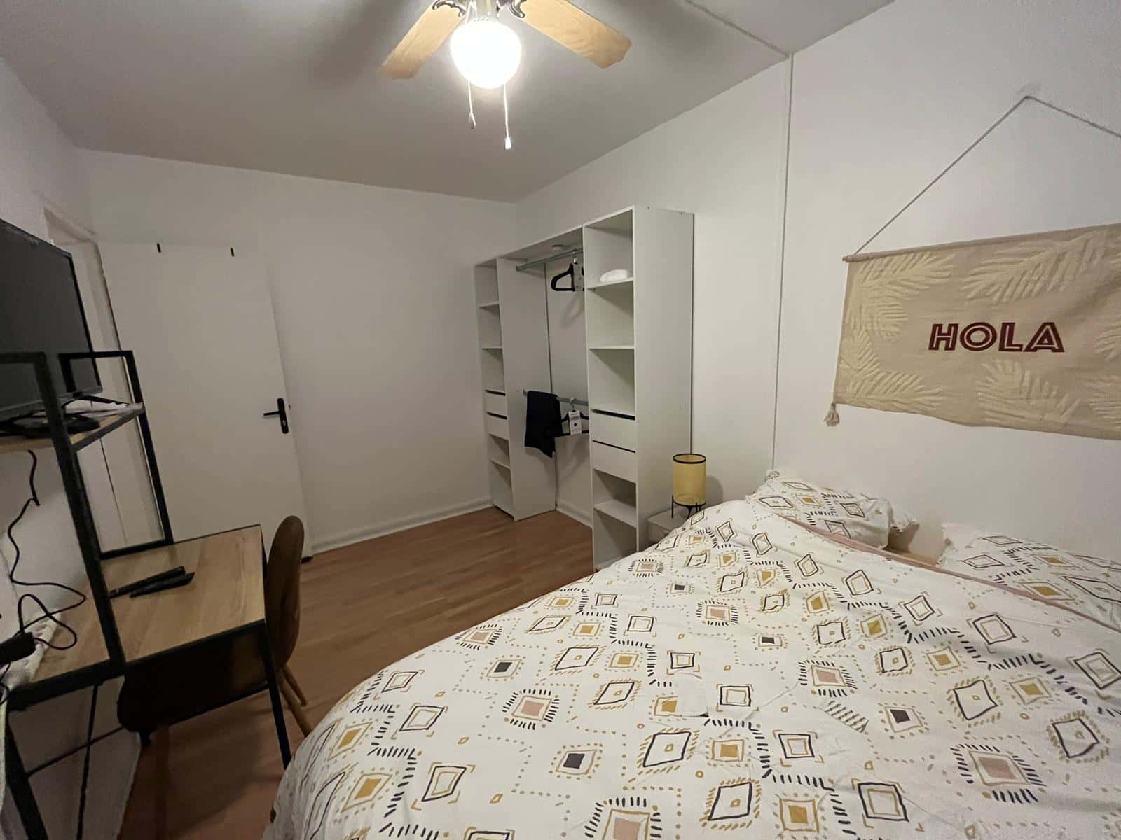  3 Bedrooms - 2 Bathrooms  -  Chambre dans un appartement de 3 chambres  - Gallery -  10