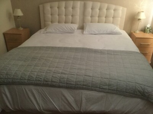 Super king bedroom with panoramic v